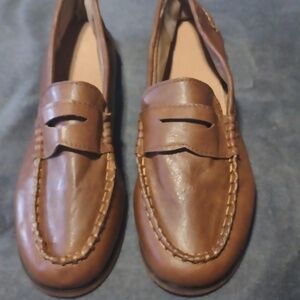 Brown woman loafer